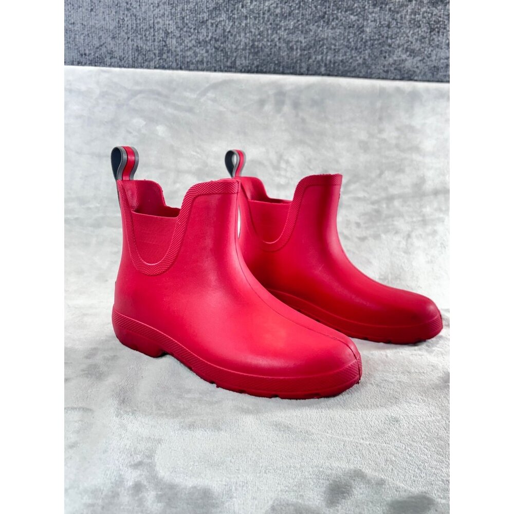 Totes rain boots Women's 7 Every wear red rubber No lining inside